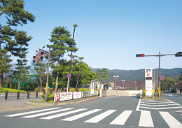 岡崎公園駐車場レンタサイクル入口