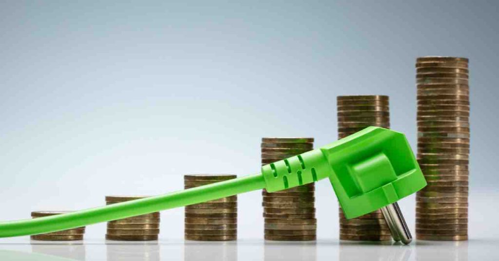 高止まりする原油価格