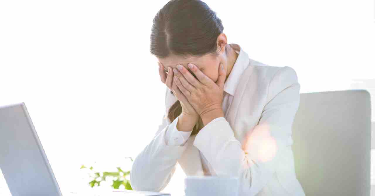 殺到する営業電話