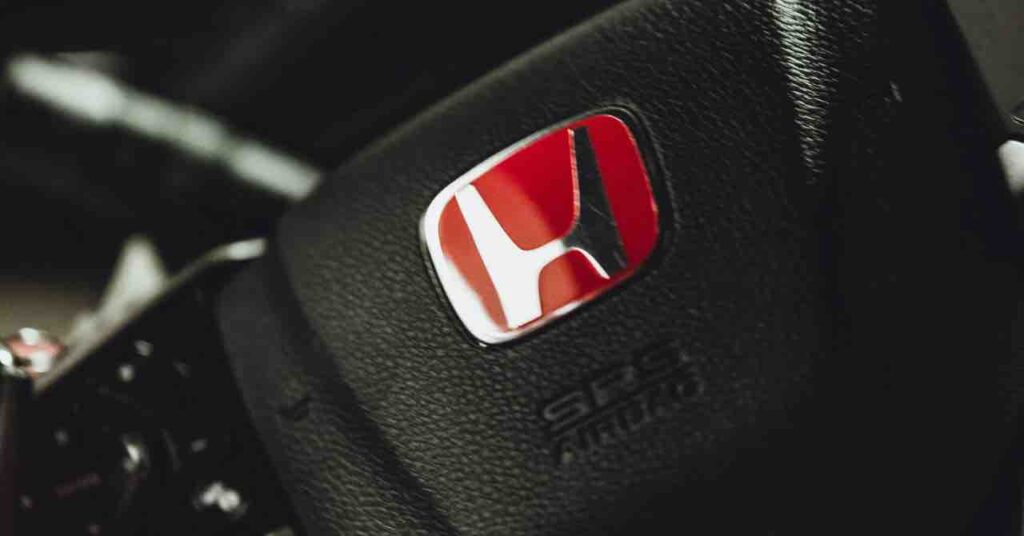 庶民でも手が届く国産スポーツカー